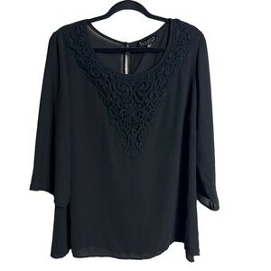 Eloquii Blouse Women's Size 24 Embroidered 3/4 Sleeve Black Keyhole Back